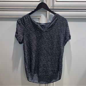 The Limited black top, M